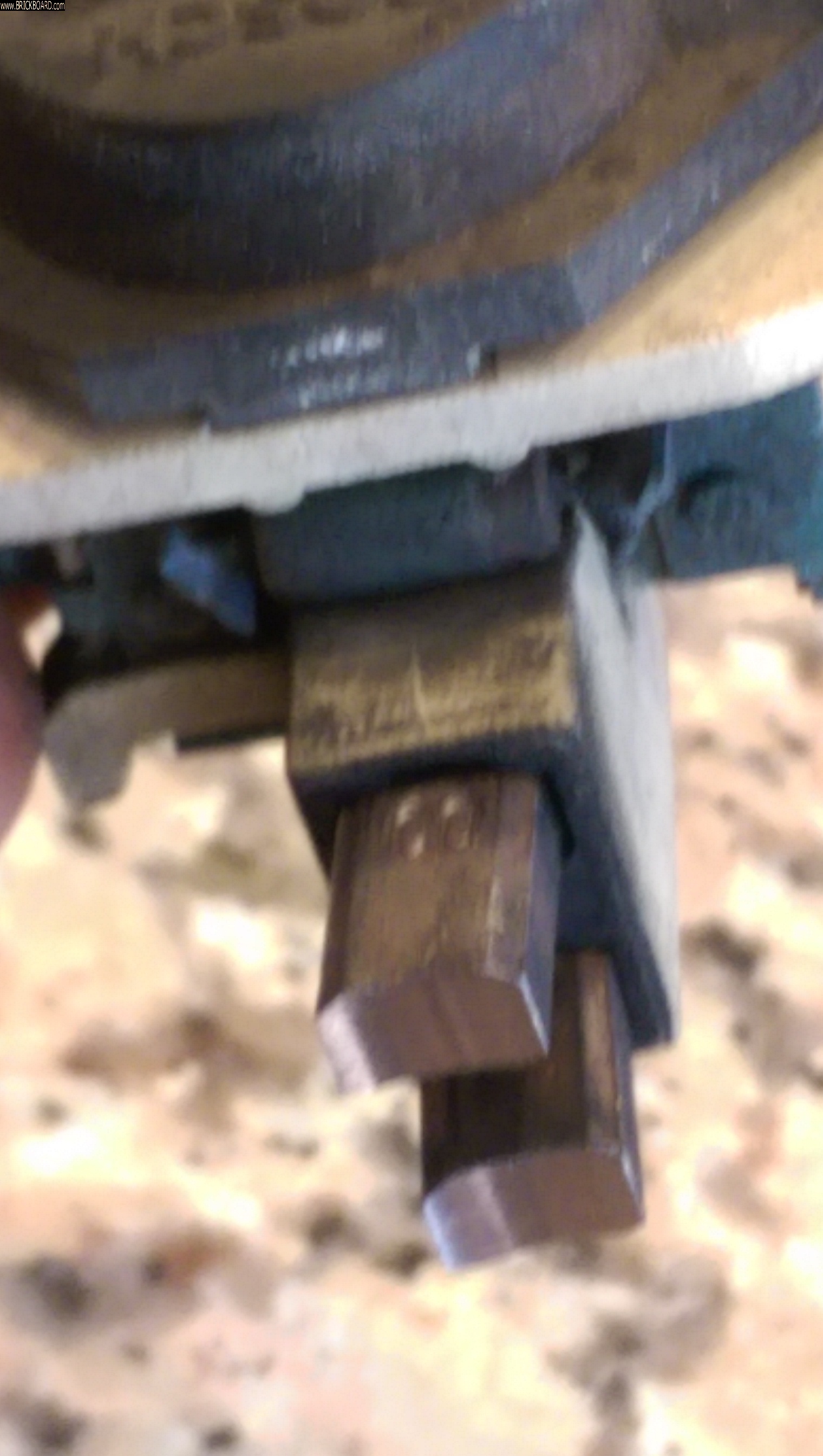 Volvo 200 -- 1992 240 Voltage Regulator