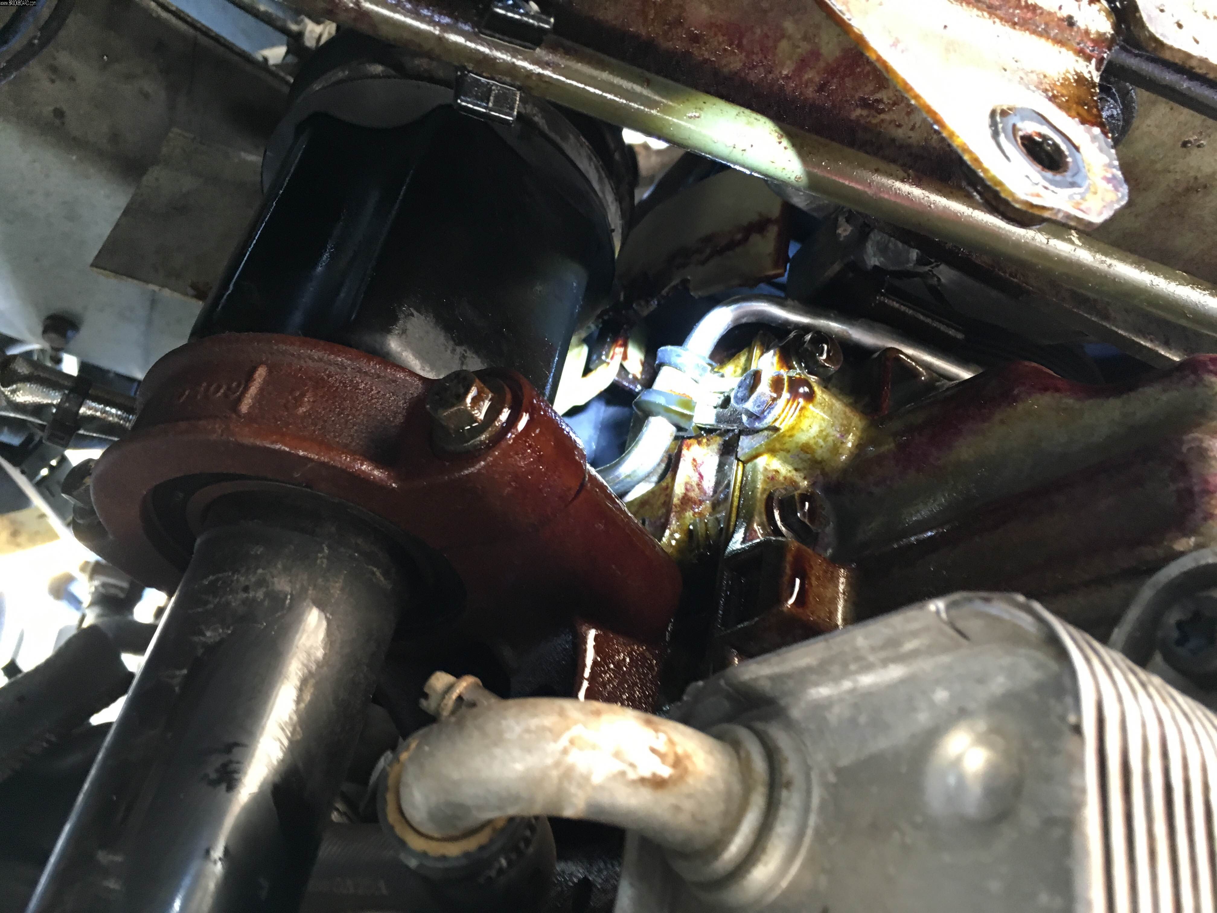 Volvo S60 -- s60 oil leak