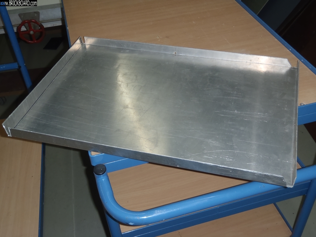Volvo 444-544 -- Fuel tank