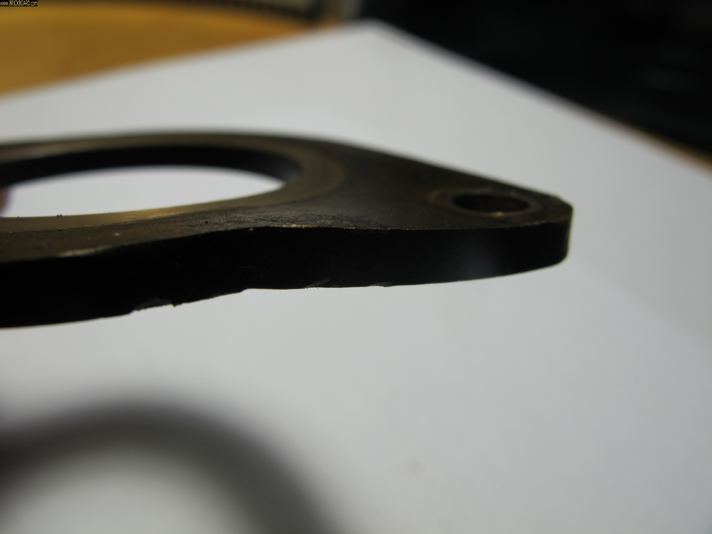 Volvo  -- B20 bent cam retainer