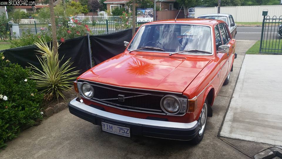 Volvo 140-160 -- 1974 Volvo 144 DL (aka Jaffa)