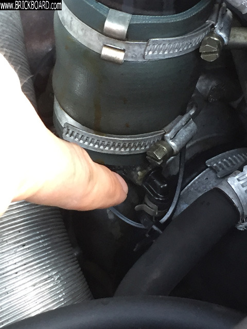 Volvo 700 -- 760 hose thing