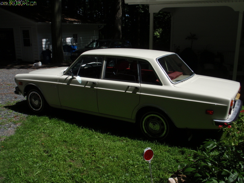 Volvo 140-160 -- 1971 164  garage find 
