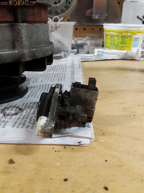 Volvo 200 -- 1980 Volvo 244 Alternator Brushes