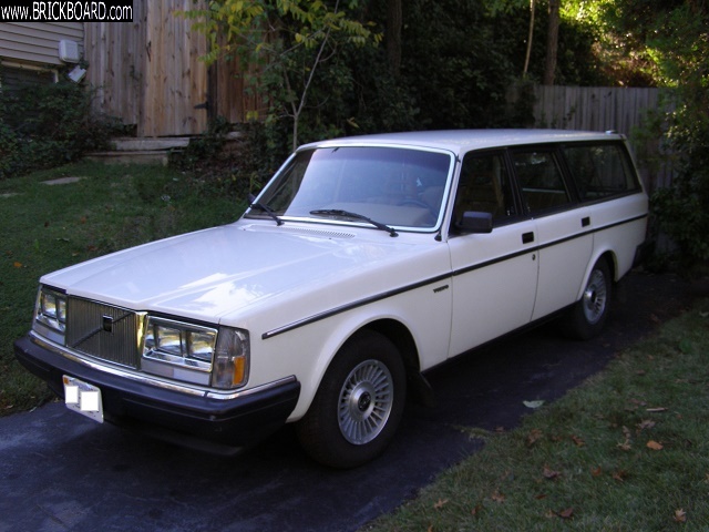 Volvo 200 -- 240 Wagon super nice completely stock **57K Original miles**
