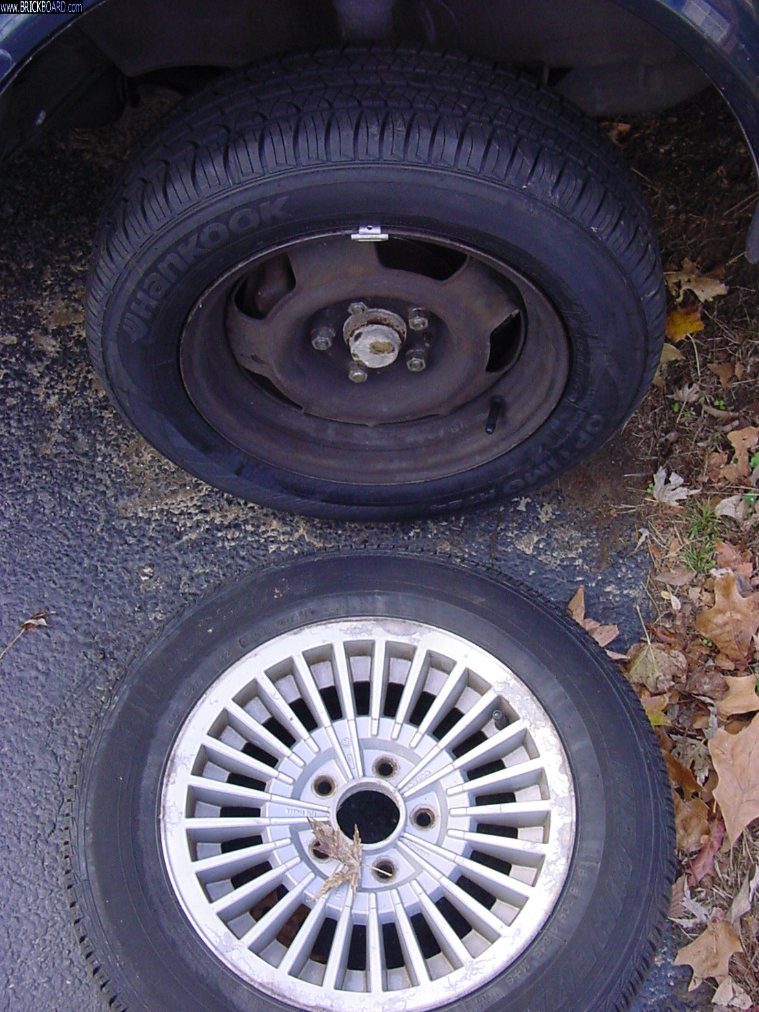 Volvo  -- Swappin' Wheel Tire Assemblies on Kittys GREEN 1992 Volvo 240 GL