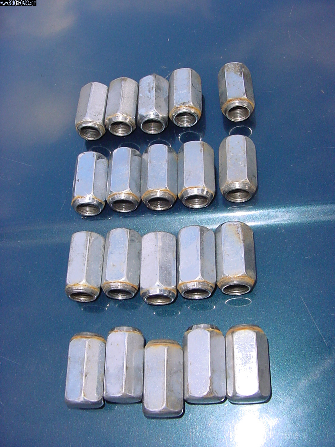 Volvo  -- Swappin' Wheel Tire Assemblies on Kittys GREEN 1992 Volvo 240 GL