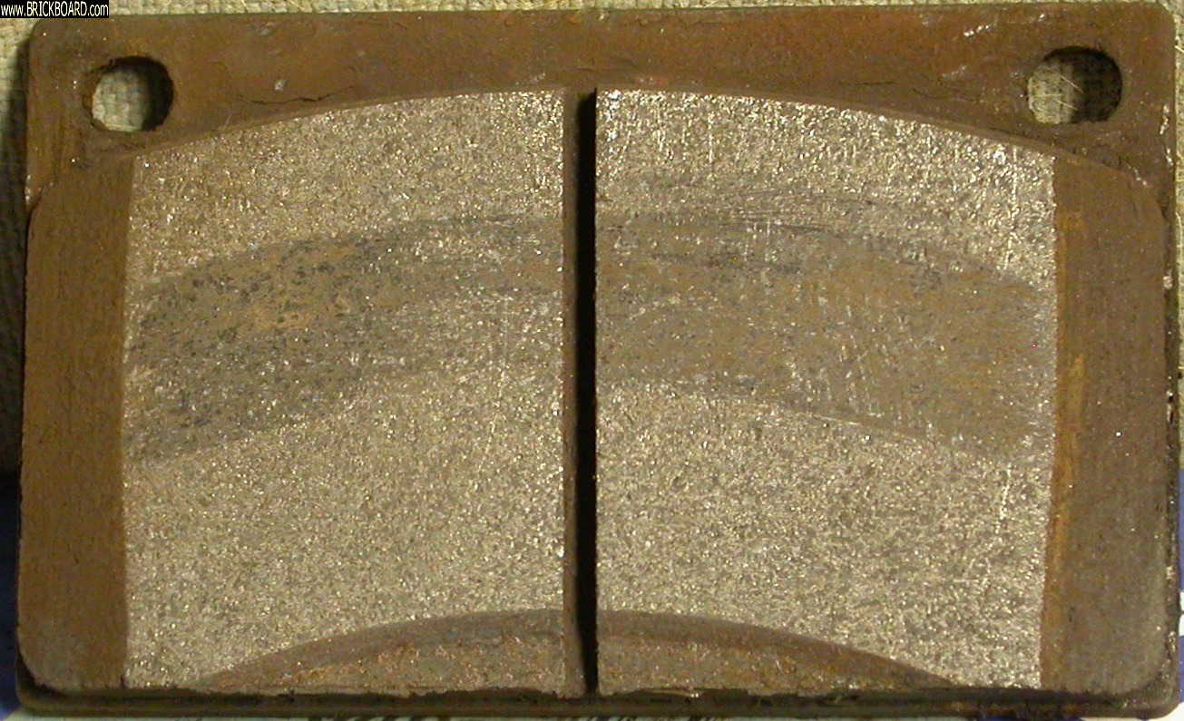 Volvo 200 -- 93 240 Front Brake Pad