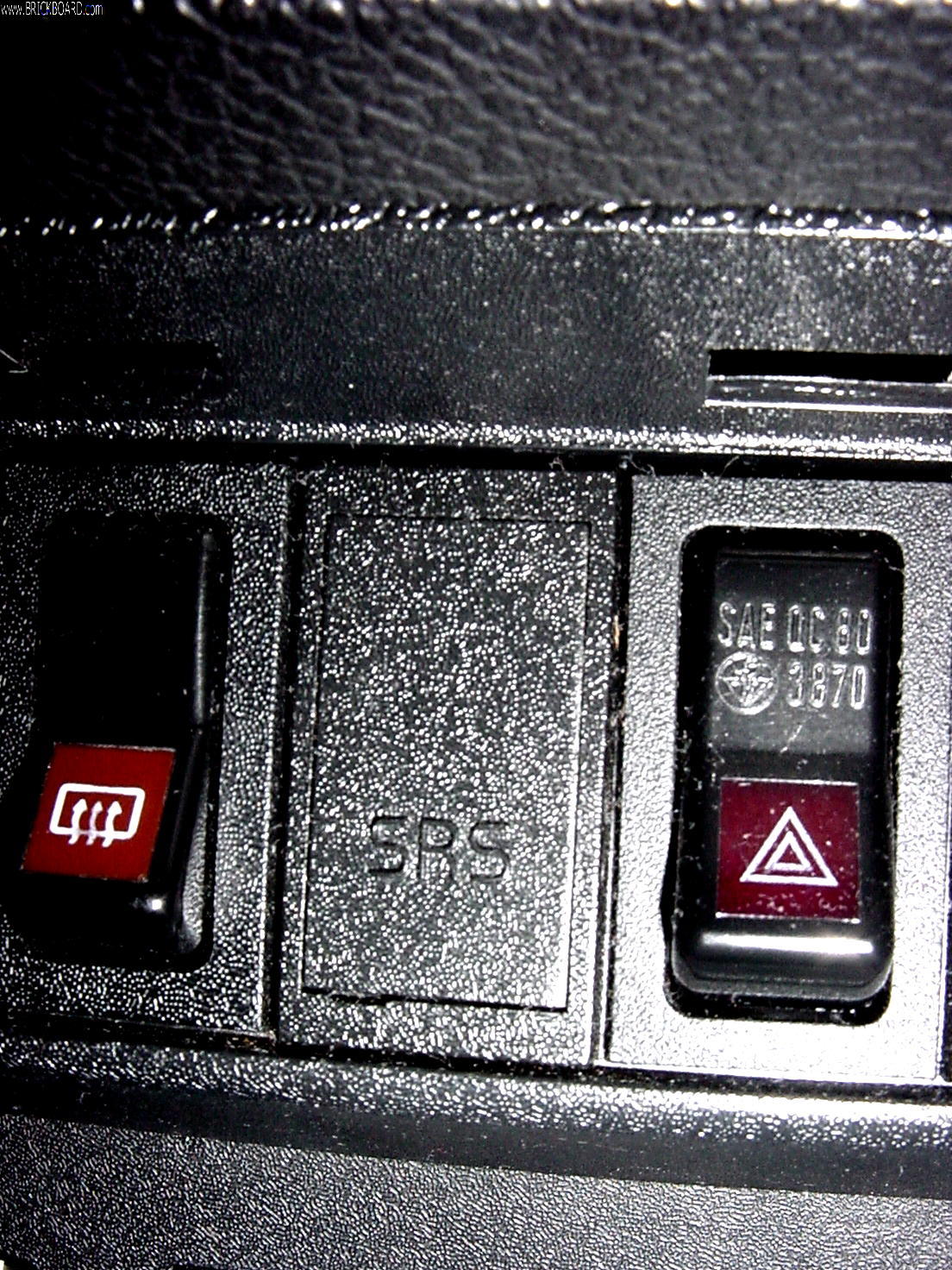 Volvo  -- Volvo 240 SRS Code Check Contact - 01