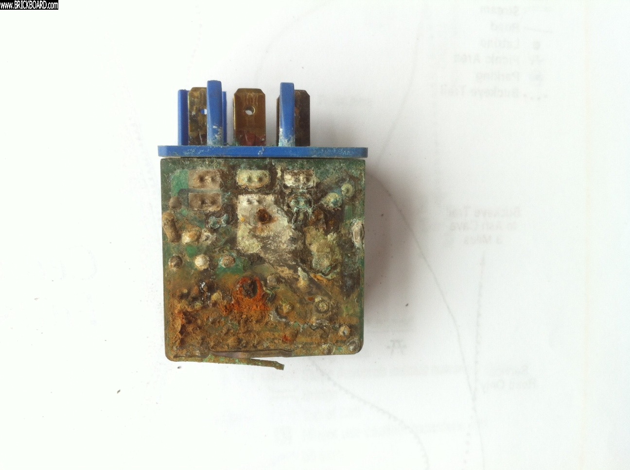 Volvo 200 -- rear wiper intermittent non-component side.