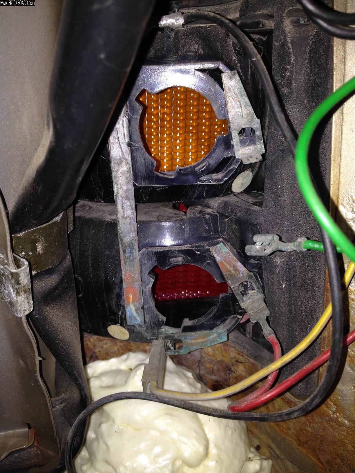 Volvo 200 -- 1990 245 DL tail light assembly 