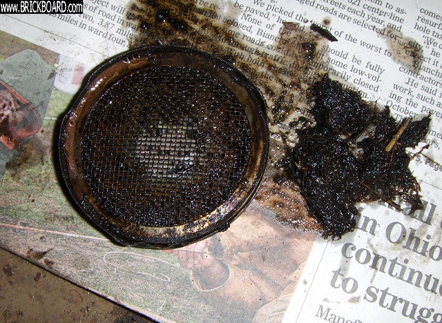 Volvo 200 -- Clogged oil pickup