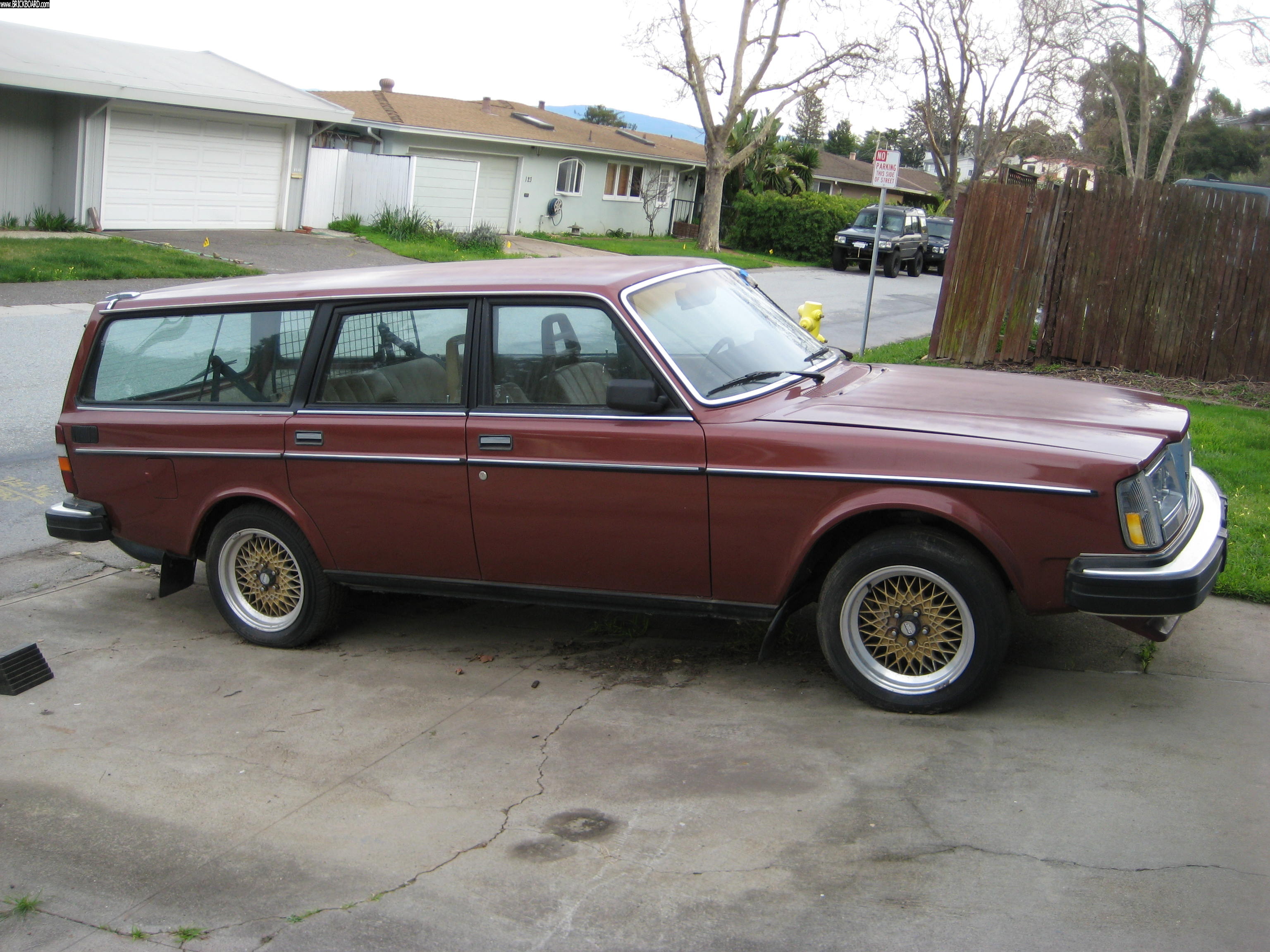 Volvo  -- '82 ExDiesel