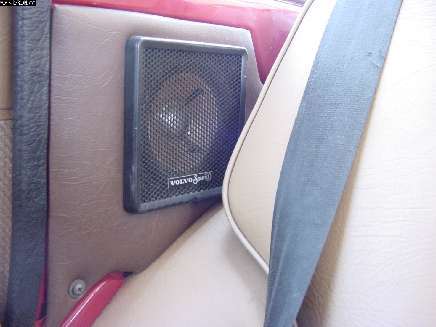 Volvo 200 -- Volvo 245 (240 Wagon) Factory C-Pillar Speaker - Left