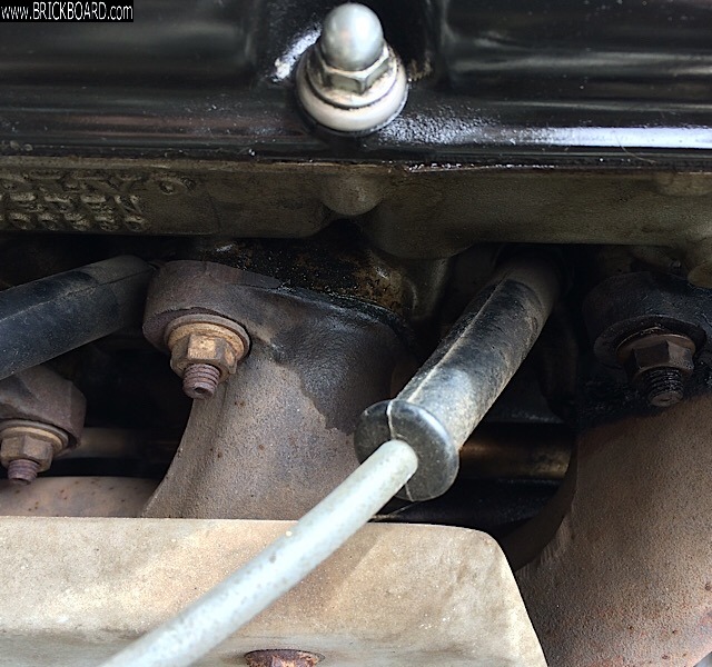 Volvo 900 -- Oil leak/valve cover gasket