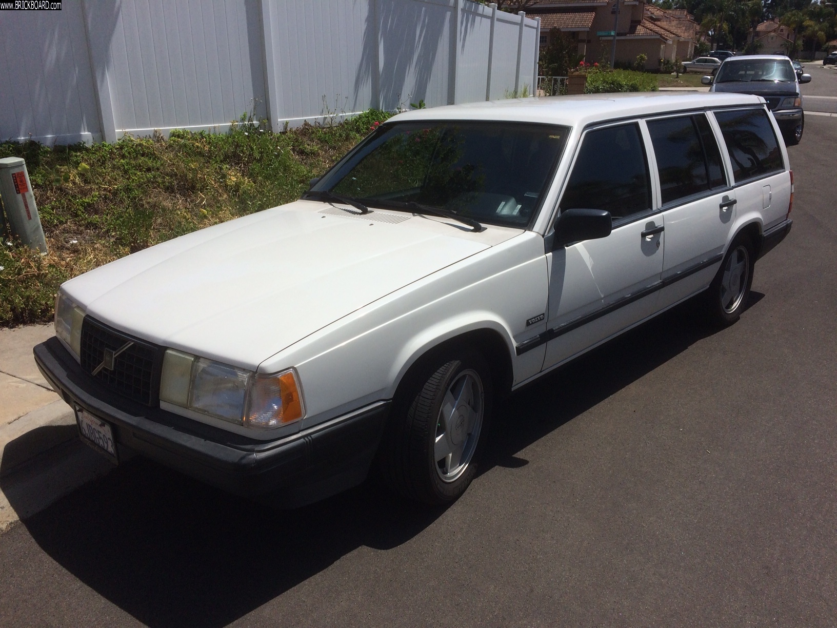 Volvo 900 -- White 940 Turbo Wagon