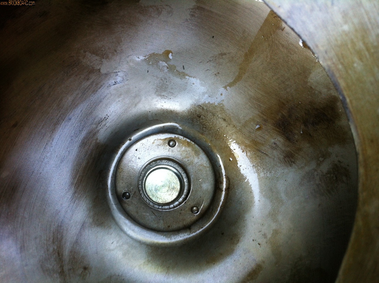Volvo 200 -- Gold 1990 245, Oil Pan Fix...NOT