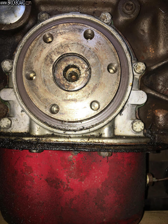 Volvo 1800 -- P1800 B20 Main Seal