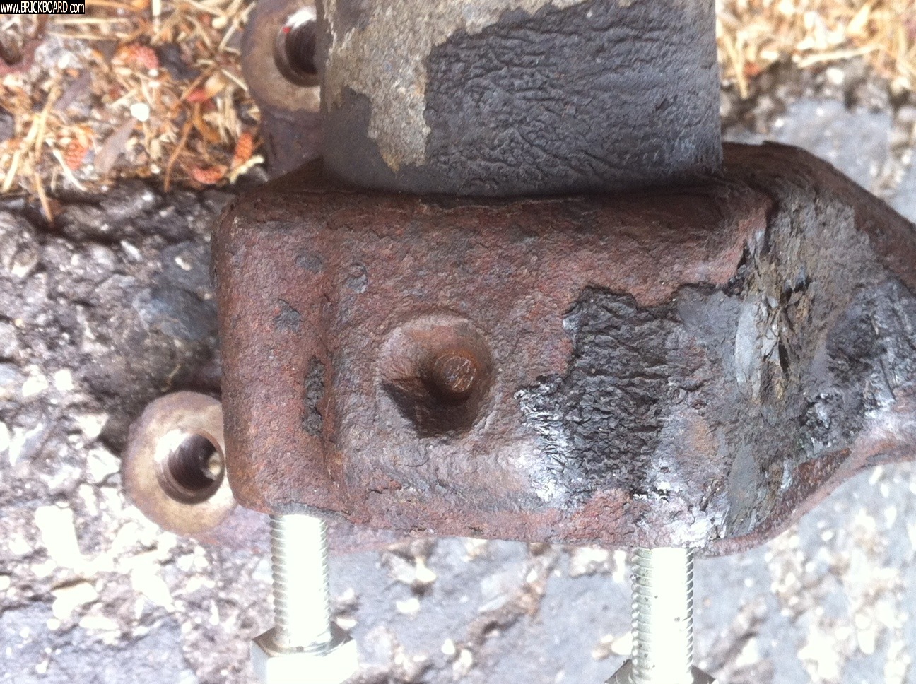 Volvo 200 -- Strut tube w/ washer and dimple