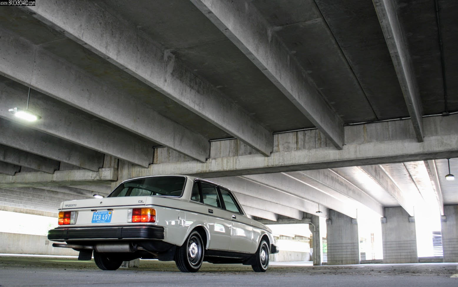 Volvo  -- 1982 244 DL