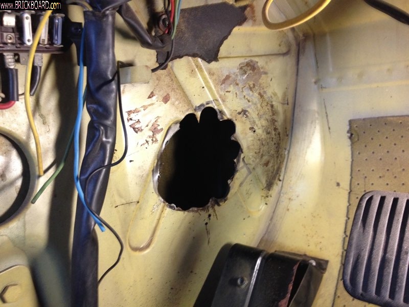 Volvo 1800 -- 1800 Kick Panel Structure