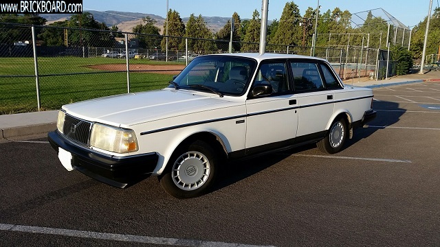 Volvo  -- VOLVO 240 1993