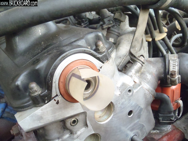 Volvo 200 -- 1988 244 DL; B230F; LH-2.2; Manual 5-speed (M47) - front oil seals presses
