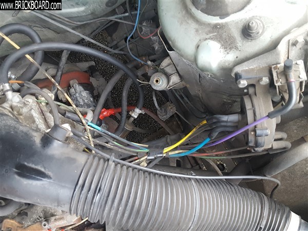 Volvo 700 -- Volvo 740 Unknown Part