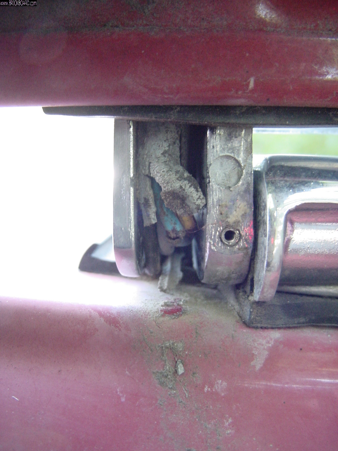 Volvo 200 -- 1990 Volvo 240 Right Side Hinge Up Wire Harness Broken