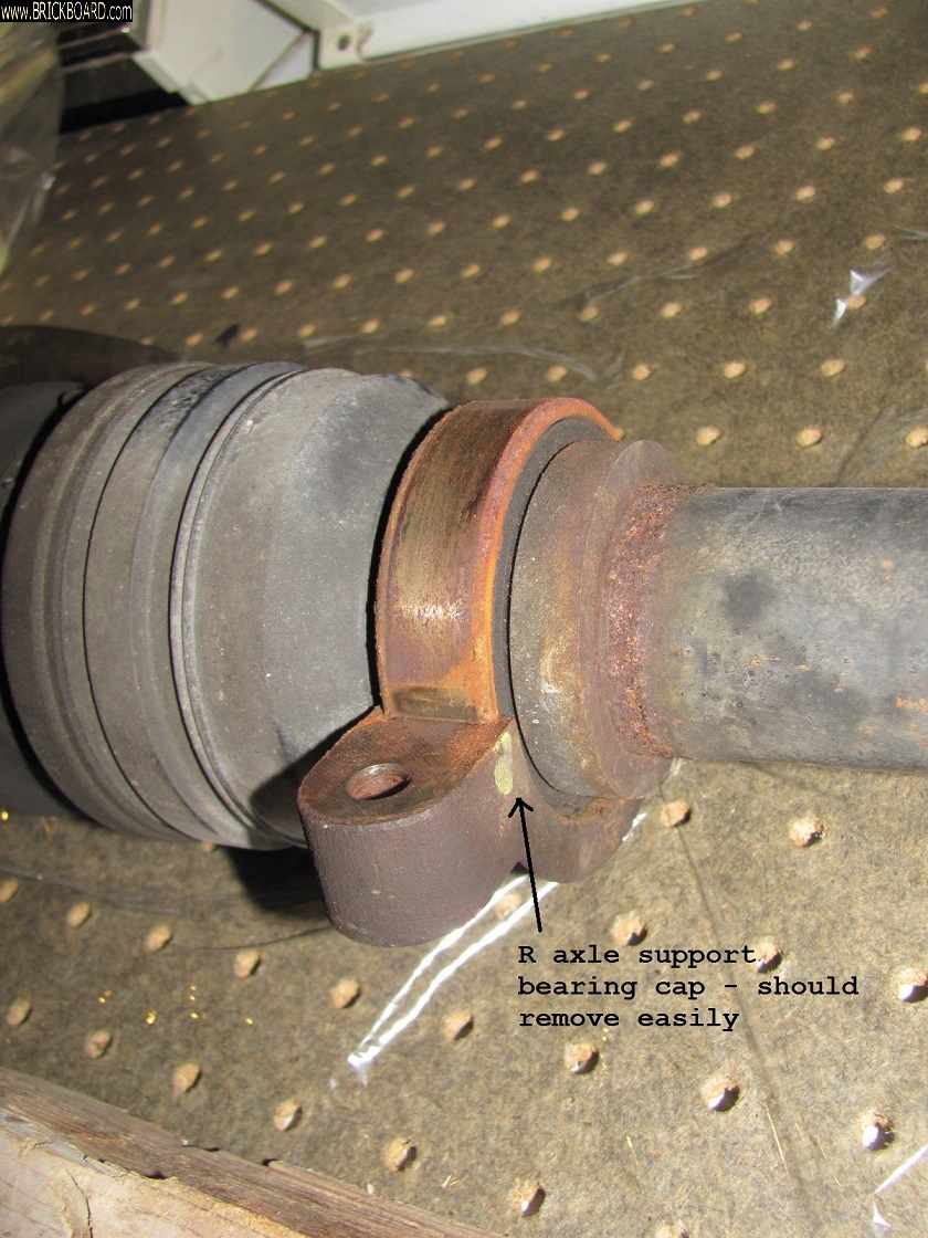 Volvo 850 -- Axle support bearing cup - stays with axle