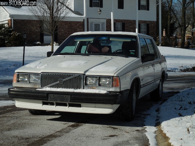 Volvo  -- 1988 740 GLE