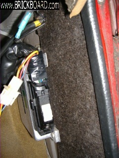 Volvo 200 -- Mystery Wire