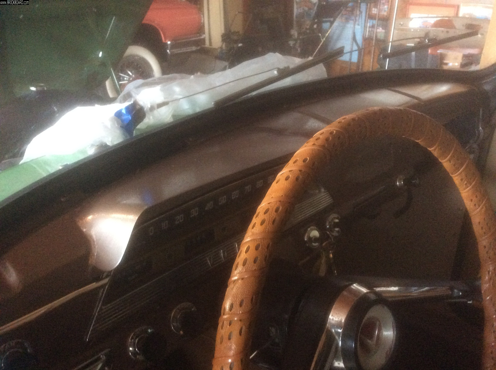 Volvo  -- 1960 pv544 dash cap
