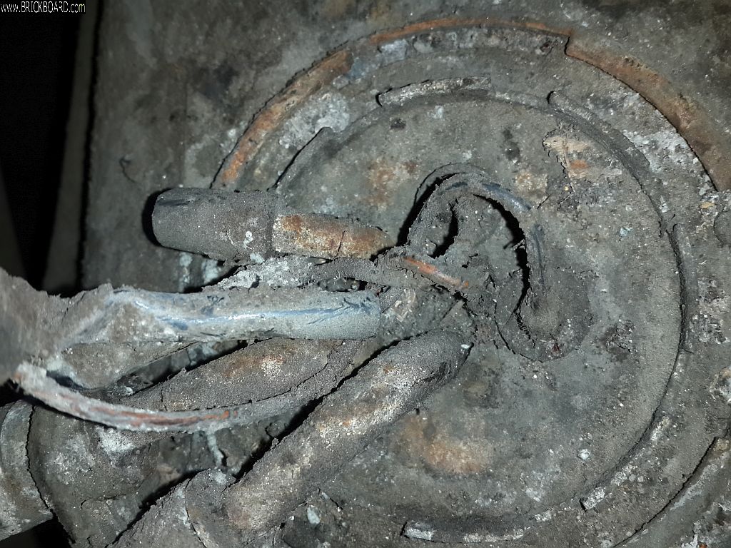 Volvo 200 -- Inside My 83 240 DL Gas Tank Inspection Plate