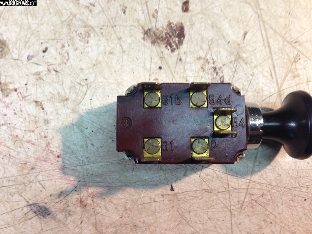 Volvo 444-544 -- Wiper switch