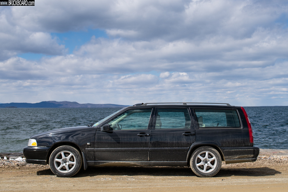 Volvo  -- 1999 Volvo V70