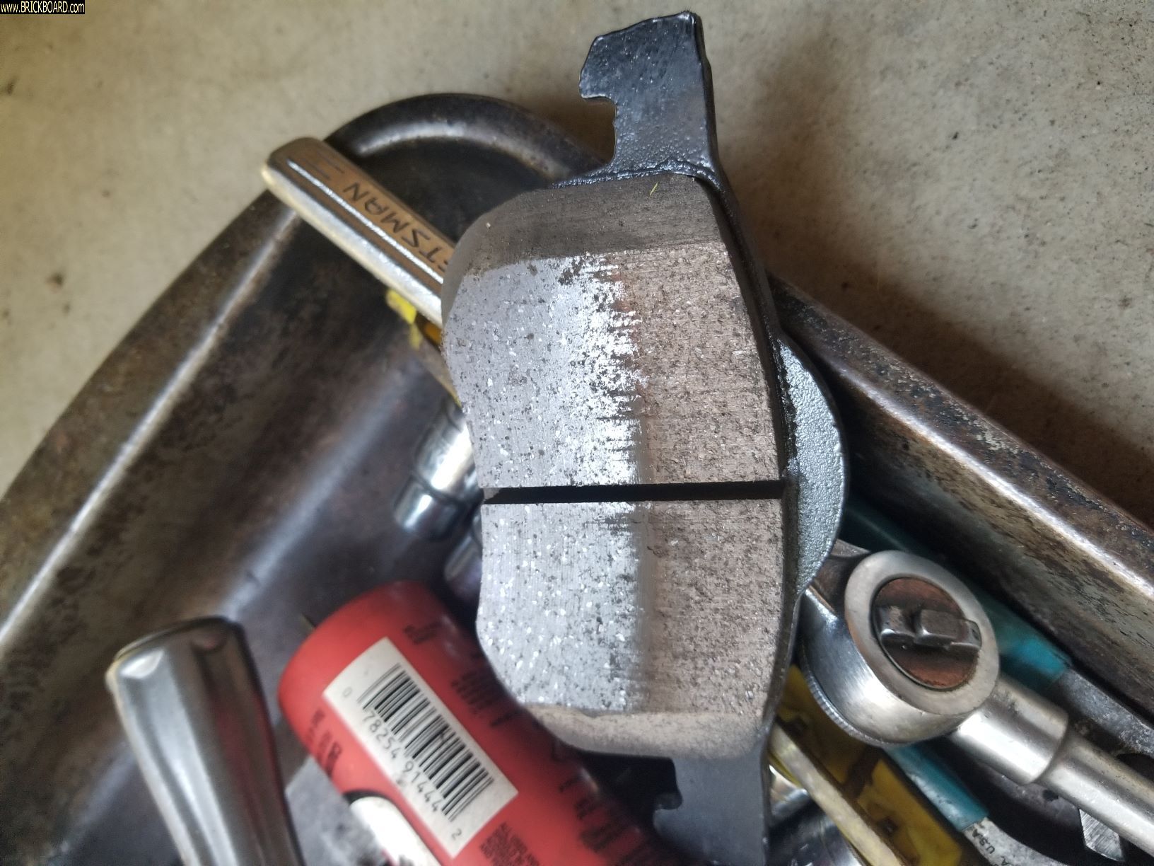 Volvo  -- v70 uneven pad wear