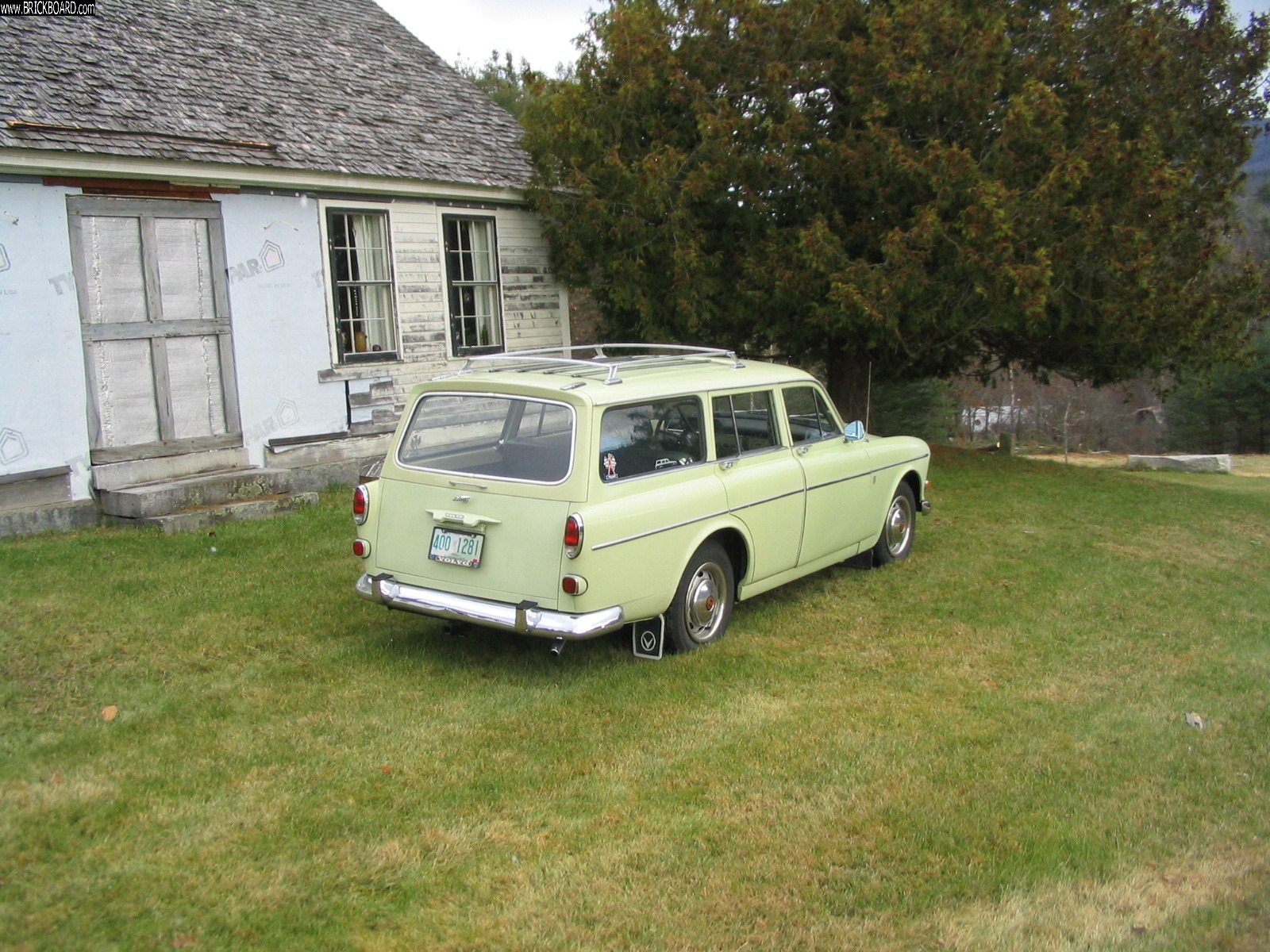 Volvo  -- 220