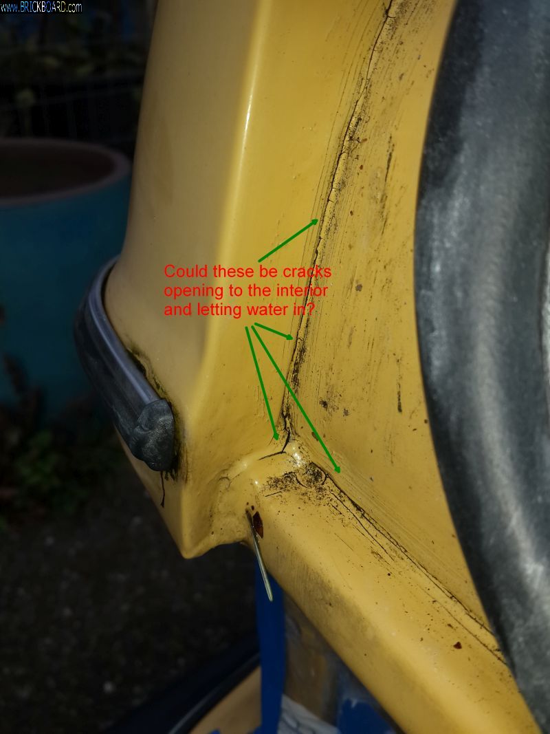 Volvo 200 -- Possible source of water leak into trunk?