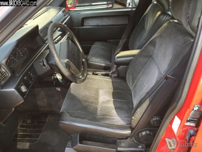 Volvo 700 -- 1990 740 Turbo seats ("micro-checkered