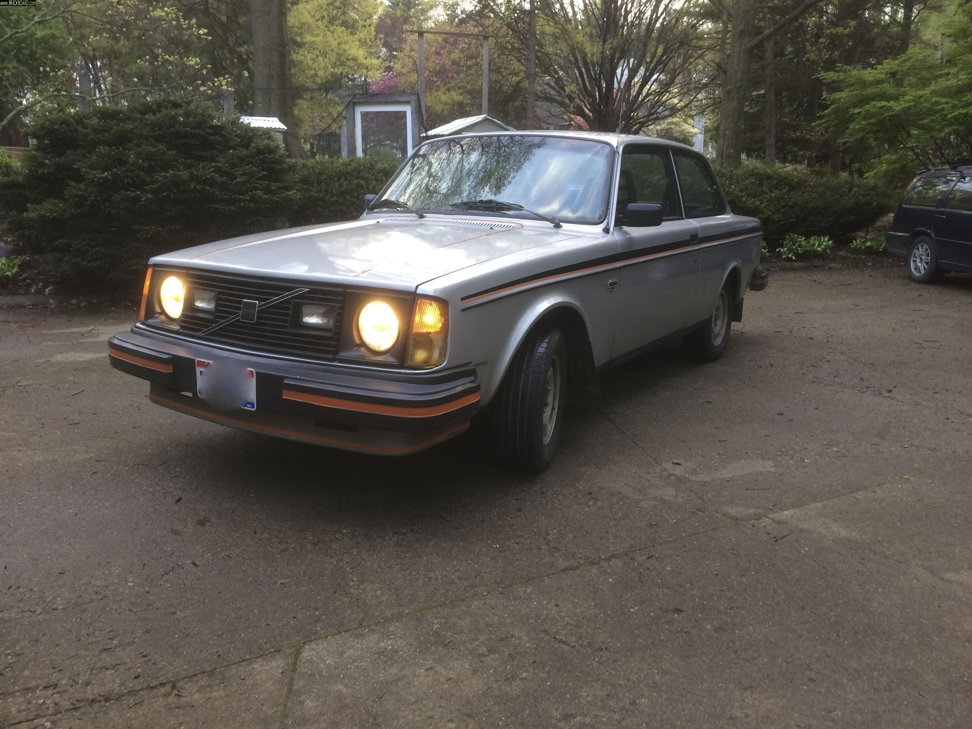 Volvo  -- 1979 242GT