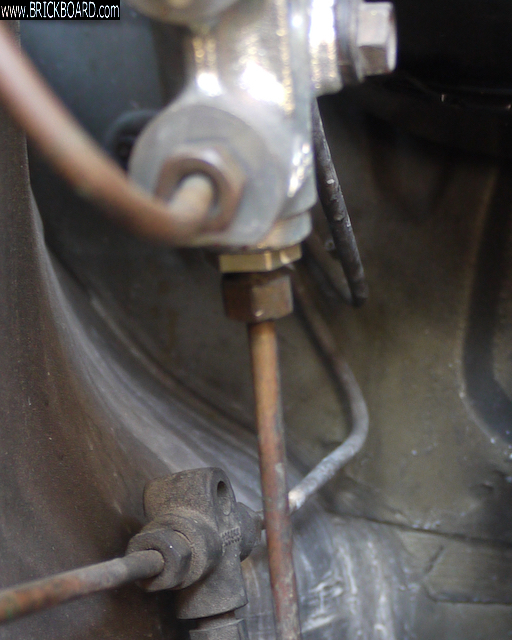 Volvo 900 -- brake valve
