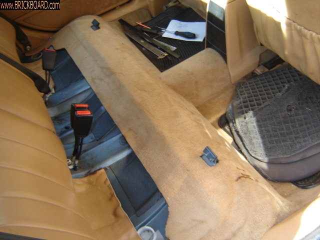 Volvo 900 -- 1994 Volvo 960/rear seat removal