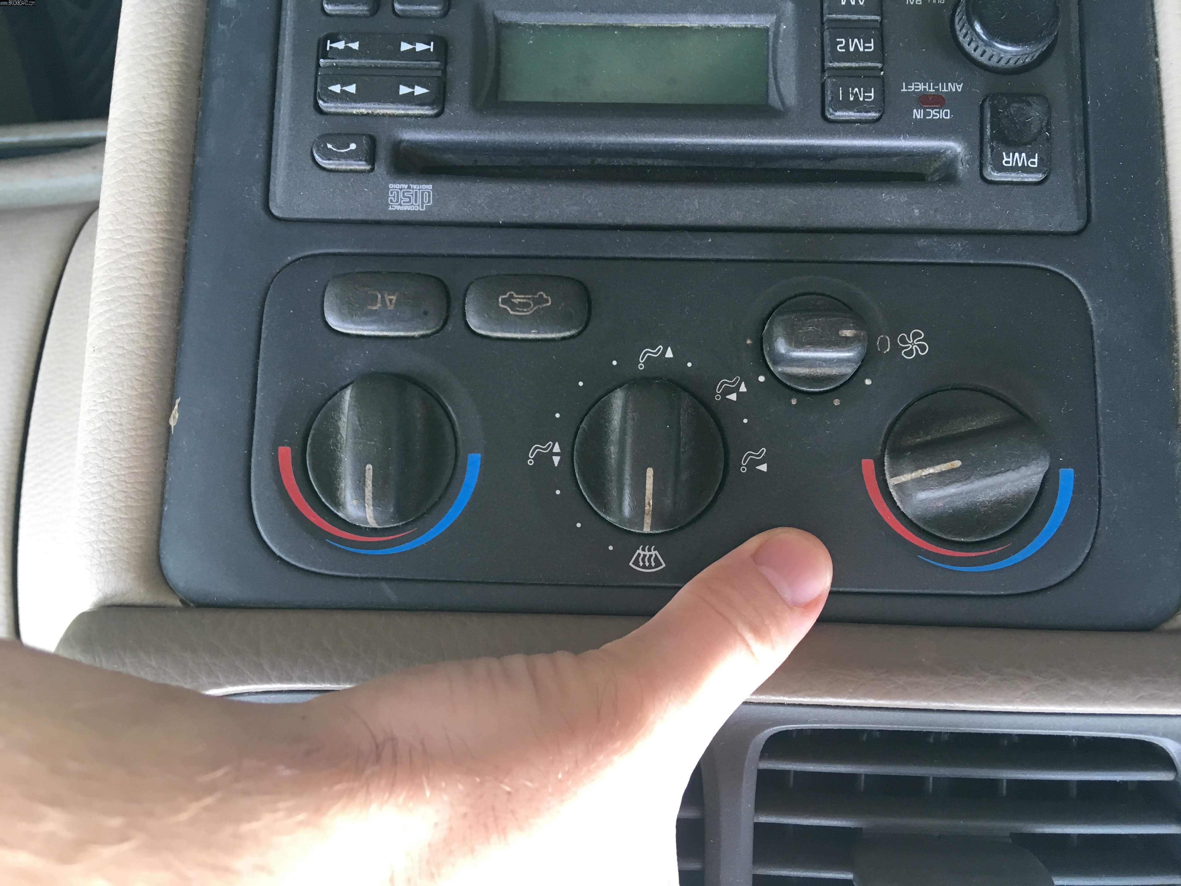 Volvo  -- Mystery hot spot on center console