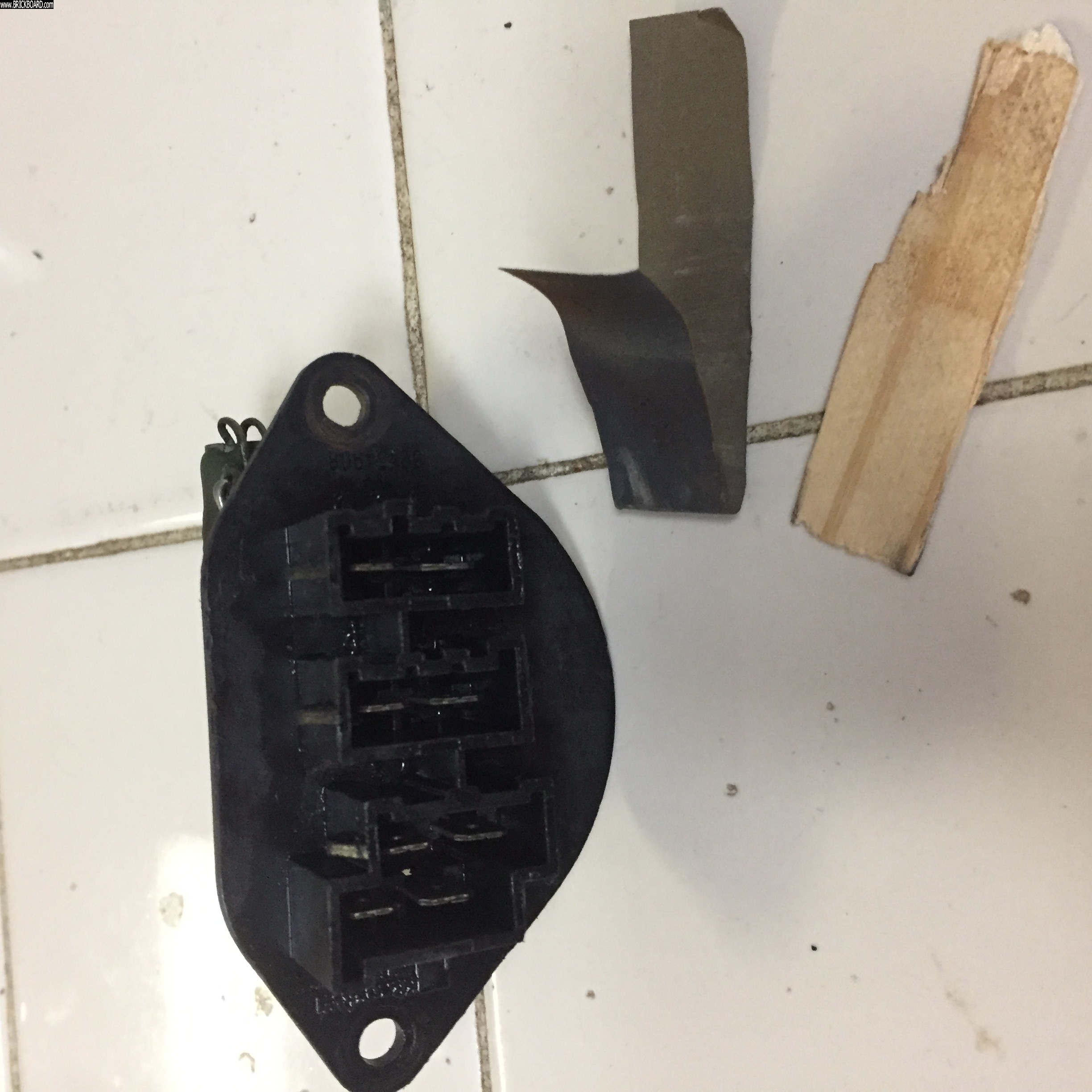 Volvo 700 -- 740T/No Heat-- Poor Electrical Contacts