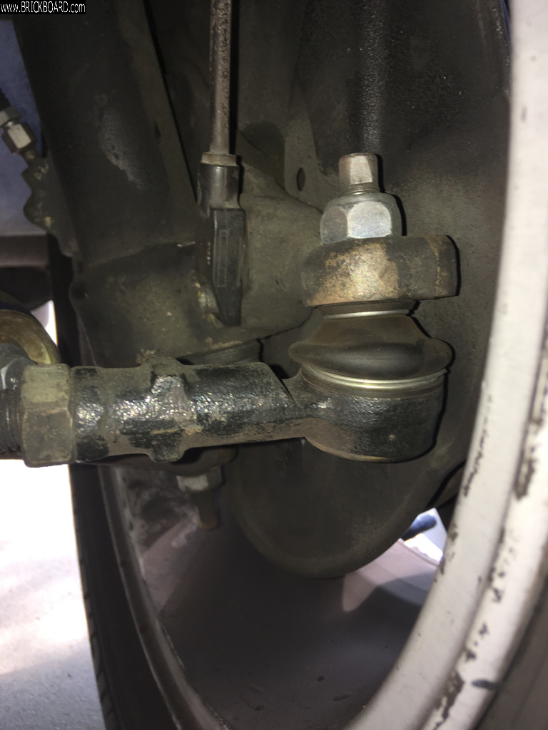 Volvo 900 -- 940 tie rod ends