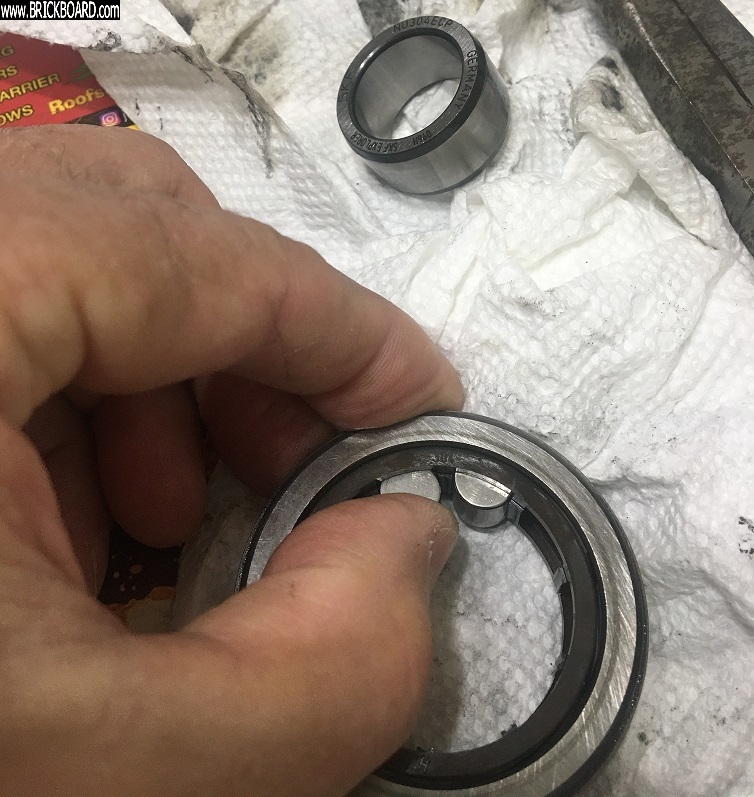 Volvo 200 -- popping in new bearings in cage inside old outer bearing ring