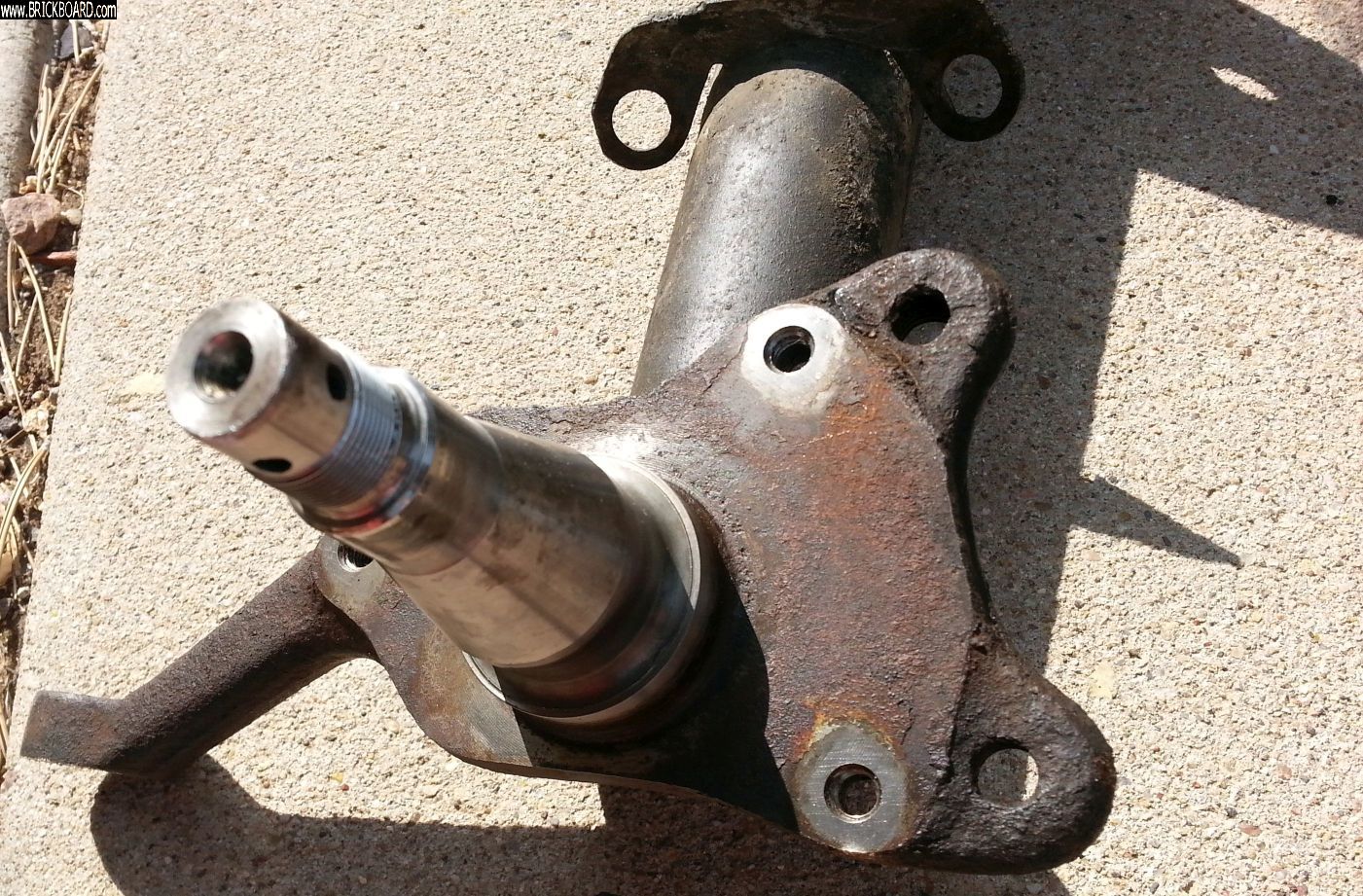 Volvo 200 -- Strut Tower-06