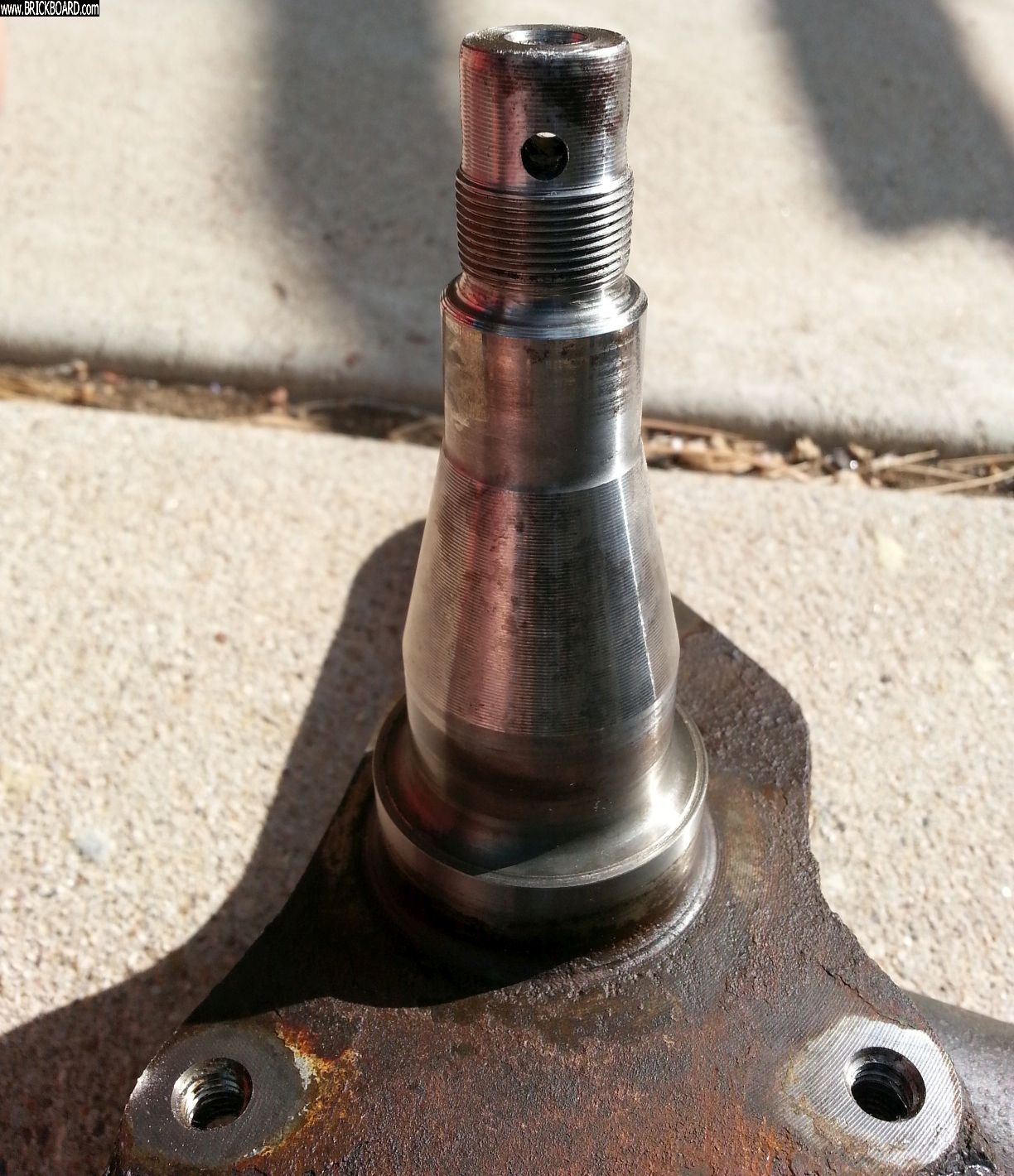 Volvo 200 -- Strut Tower-09