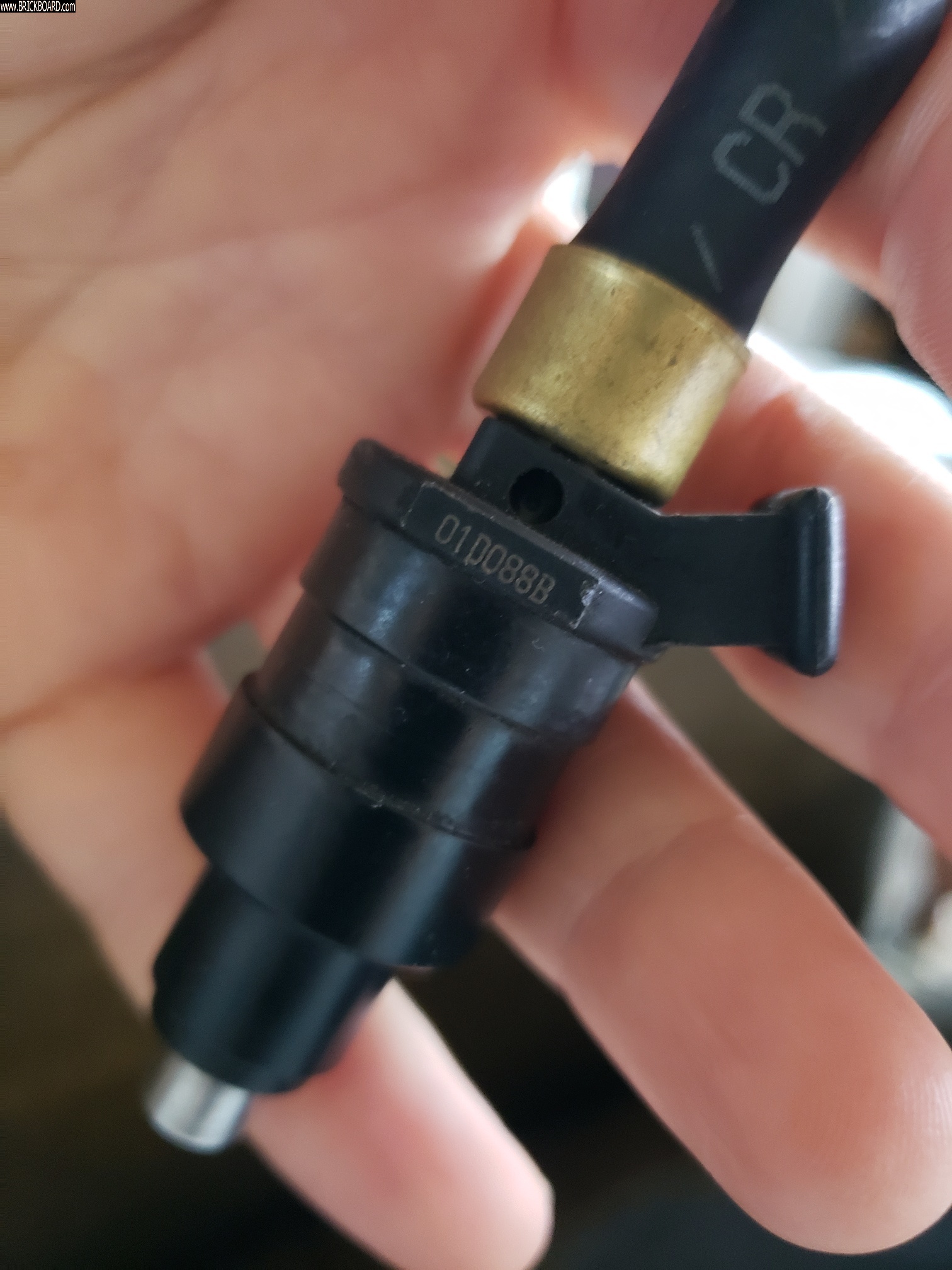 Volvo 1800 -- P1800ES Injector